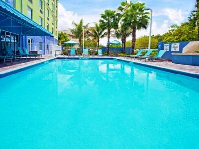 Hotel Express & Lauderdale Airport/cruise Port By Ihg