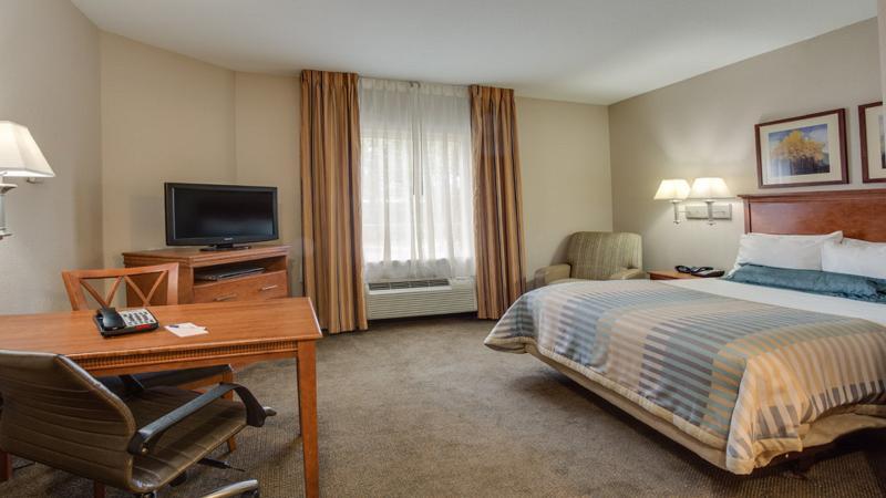 Candlewood Lauderdale Airport-cruise By Ihg Fort Lauderdale